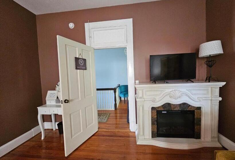 غرفة ديلوكس سرير كينج, Winridge Manor