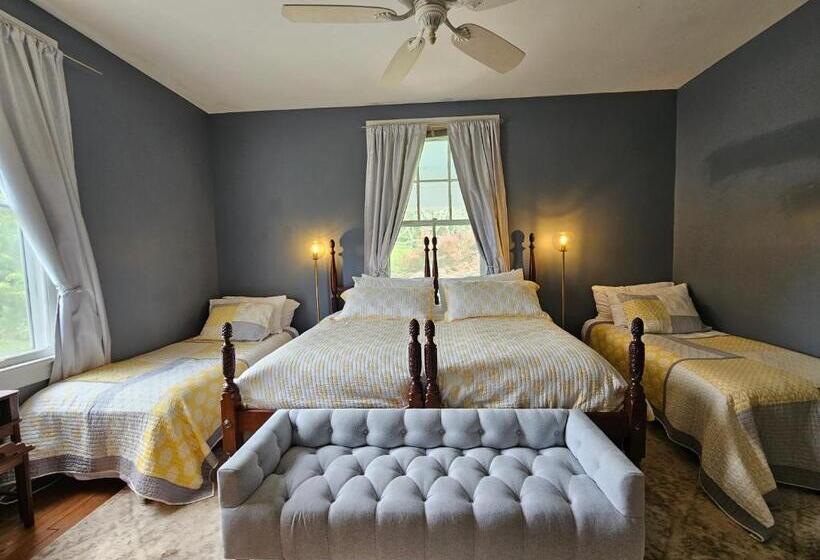 غرفة سوبيريور سرير كينج, Winridge Manor