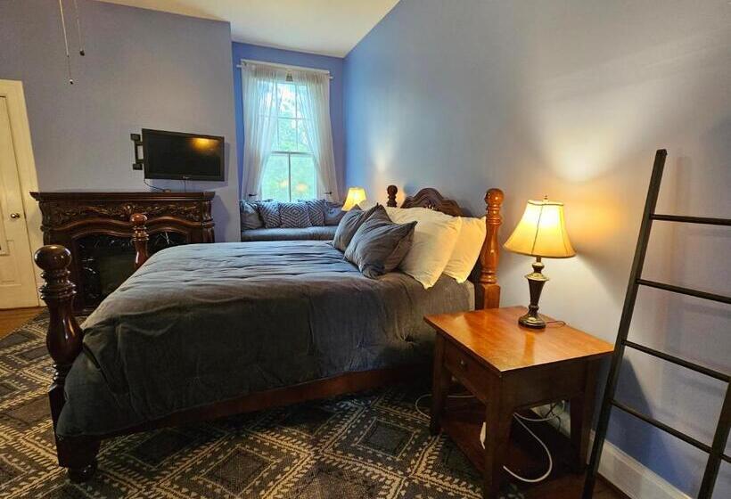 غرفة قياسية مطلّة علي الحديقة, Winridge Manor