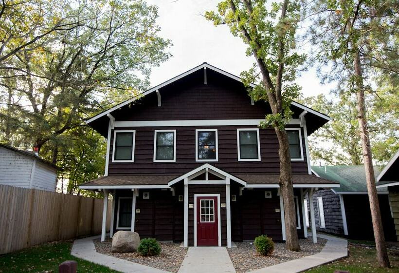 오두막, Grand View Lodge