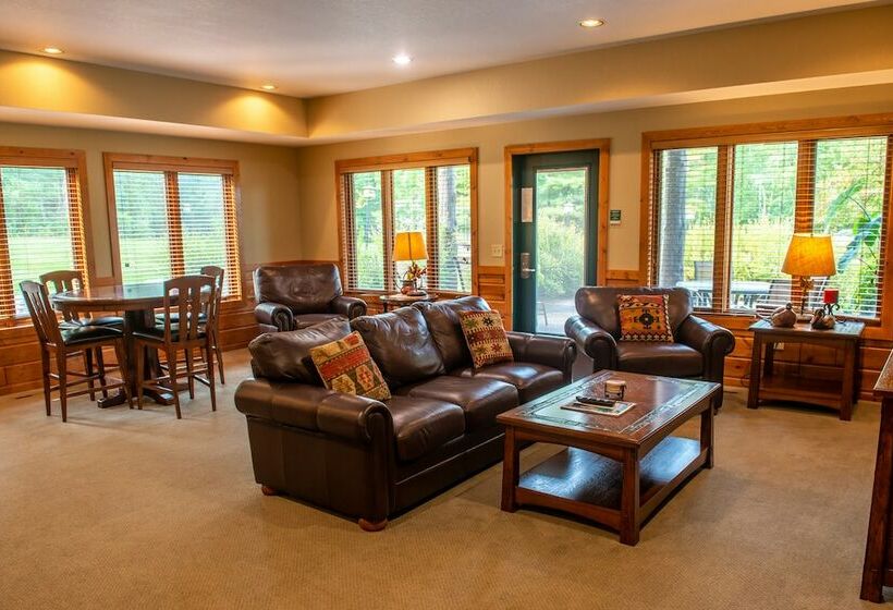 스탠다드 룸 더블 침대 2개, Grand View Lodge