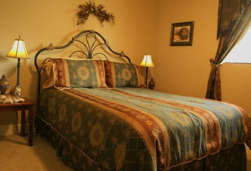 デラックスルーム, Monroe Street Suites