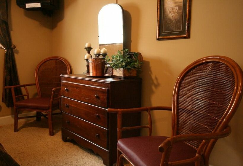 デラックスルーム, Monroe Street Suites