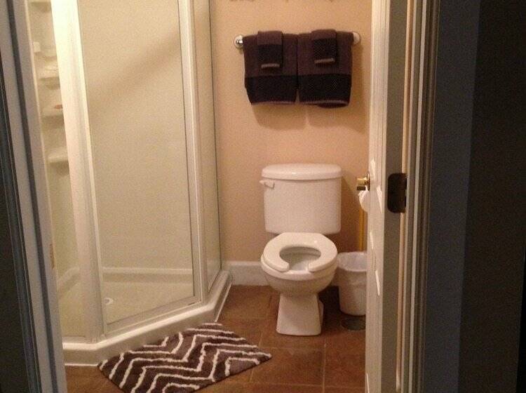 デラックスルーム, Monroe Street Suites