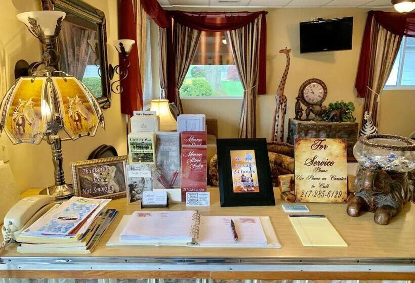 スタンダードルーム, Monroe Street Suites