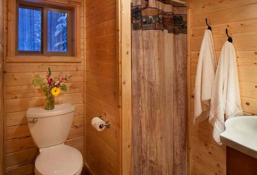 Хижина, The Reclusive Moose Cabins