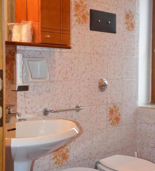 חדר סטנדרט לשלושה, Alpi   Foza