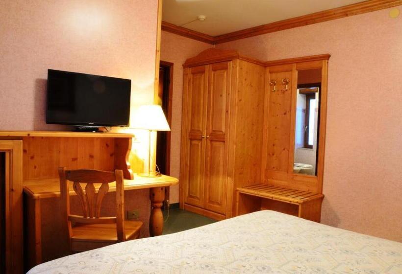 חדר סטנדרט לשלושה, Alpi   Foza