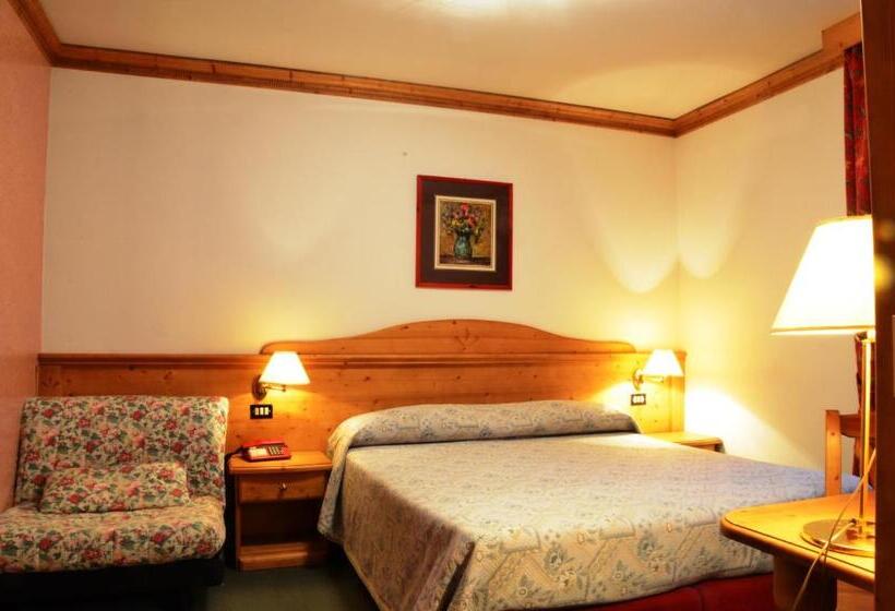 חדר סטנדרט לשלושה, Alpi   Foza