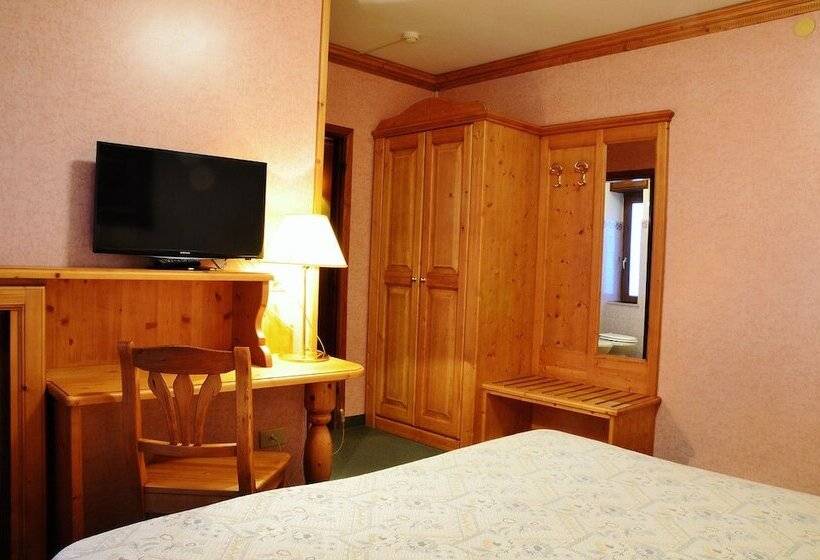 חדר סטנדרט לשלושה, Alpi   Foza