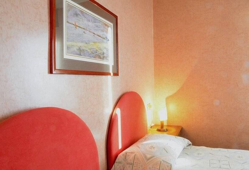 חדר סטנדרט לשלושה, Alpi   Foza