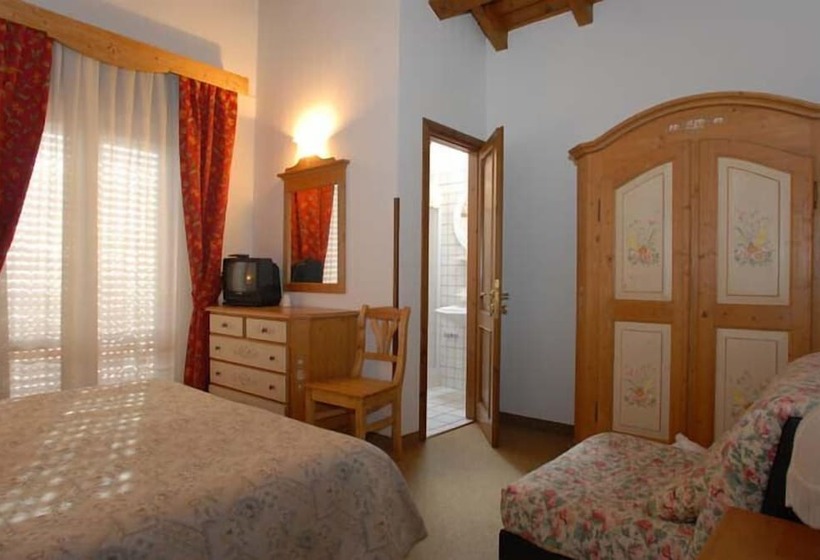 חדר סטנדרט לשלושה, Alpi   Foza