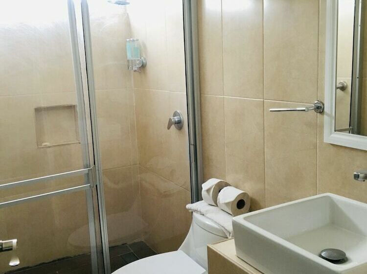 جناح, Del Fresno