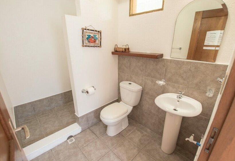 Quarto Familiar, Bamboo Bungalows