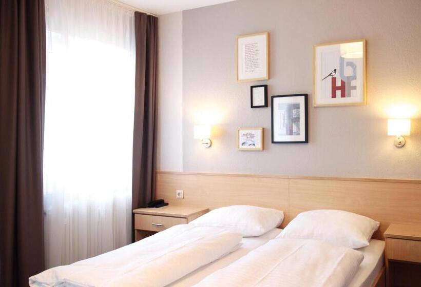 标准间, Friedrichstraße