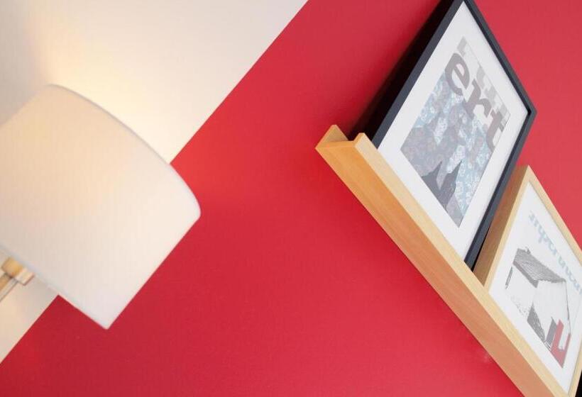 标准单人间, Friedrichstraße