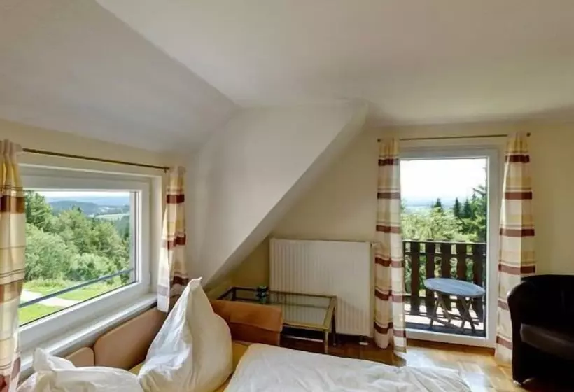 バルコニー付きスタンダードルーム, Berggasthof & Hotel Brend