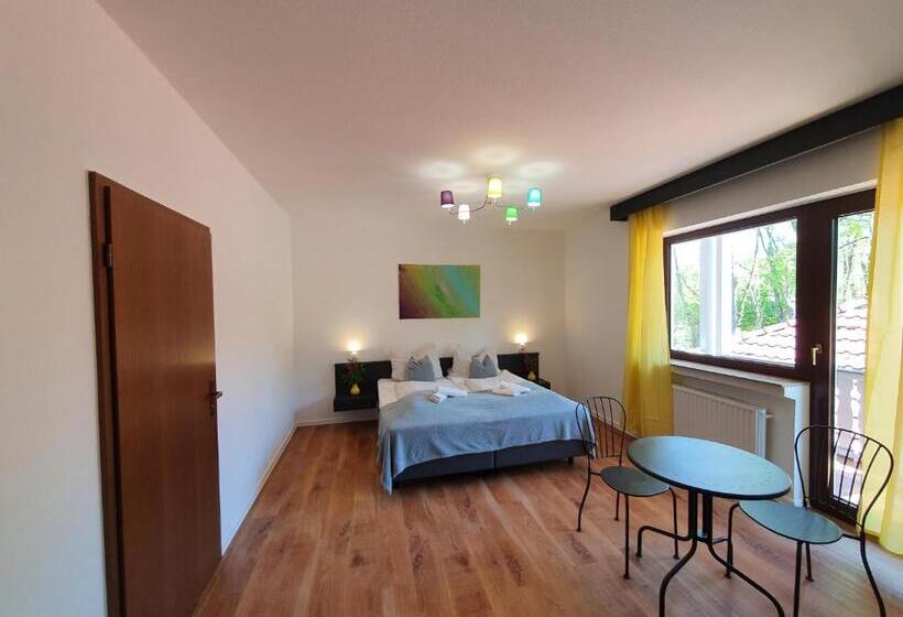 Номер Стандарт с Балконом, Garni Hotel Biebertal Am Milseburgradweg