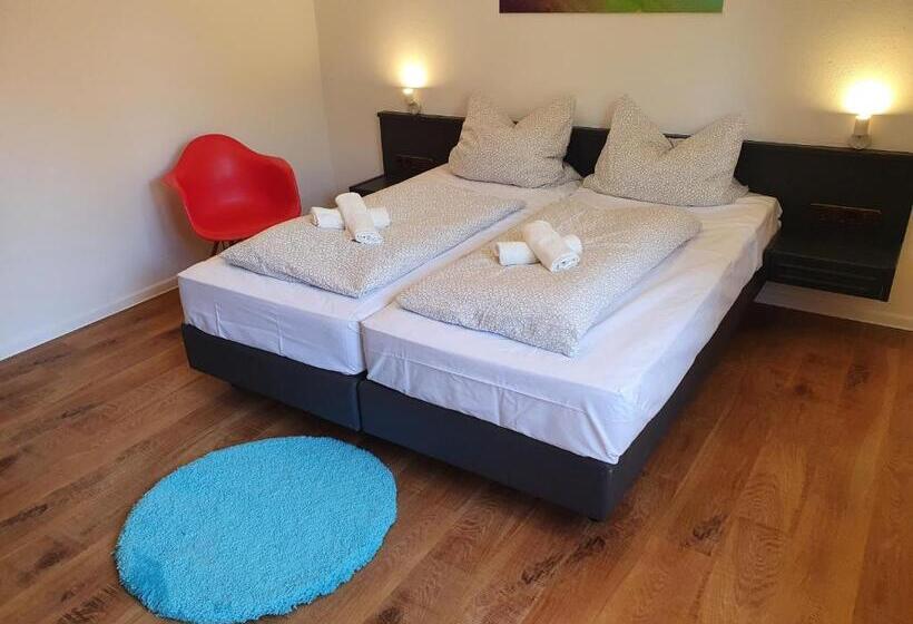 Номер Стандарт с Балконом, Garni Hotel Biebertal Am Milseburgradweg