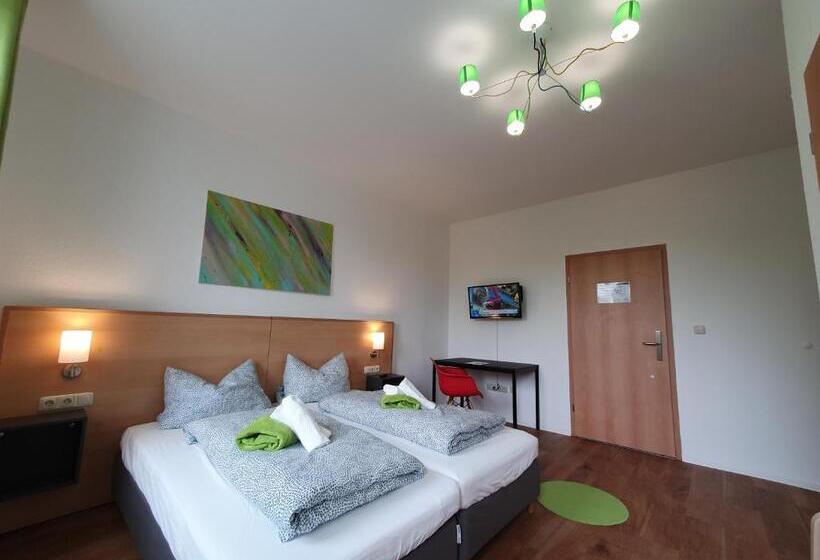 Номер Стандарт, Garni Hotel Biebertal Am Milseburgradweg