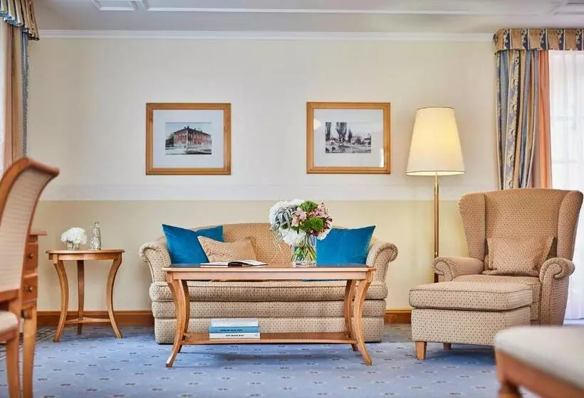 اتاق راحتی, Allee