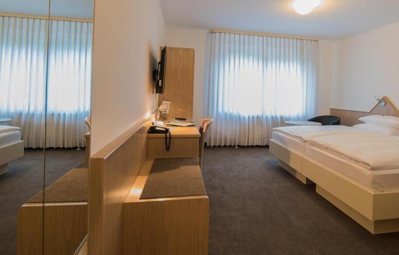 스탠다드 룸, Am Wasen