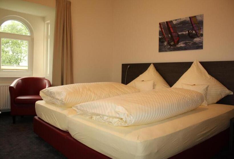 スタンダードルーム, Bloemfontein