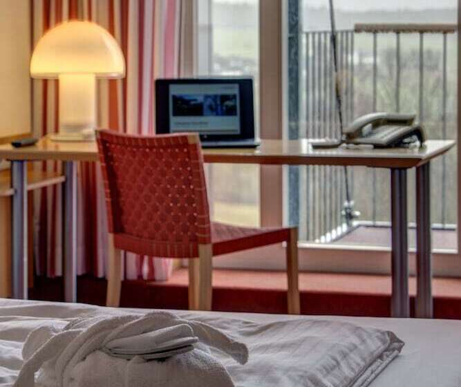 标准单人间, Collegium Glashütten