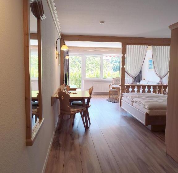 חדר סטנדרט, Dernbachtal