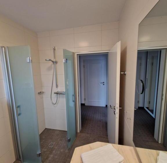 Номер Superior, Friesische Wehde