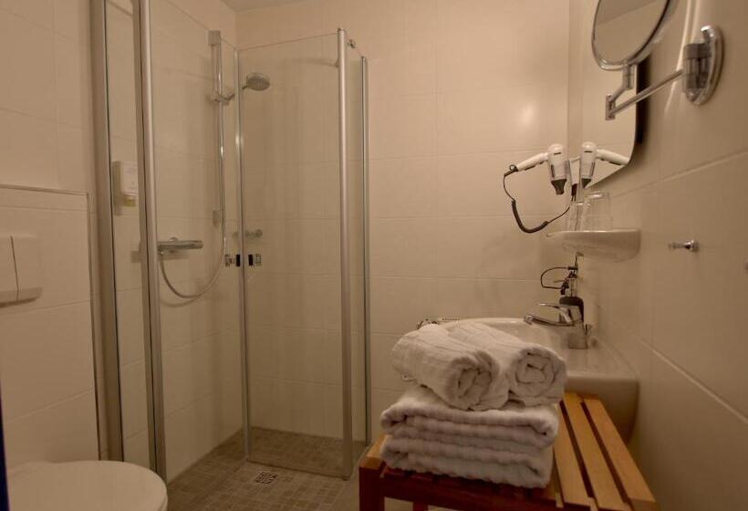 Номер Стандарт, Friesische Wehde