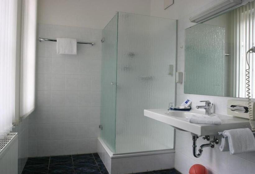 スタンダードシングルルーム, Gieschens