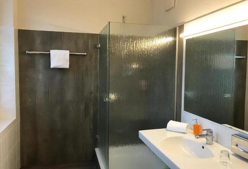 スタンダードシングルルーム, Gieschens