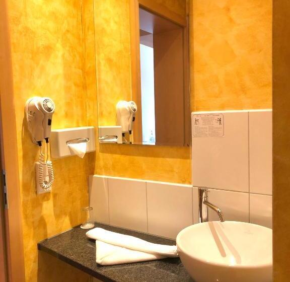 Номер Стандарт Индивидуальный, Günter