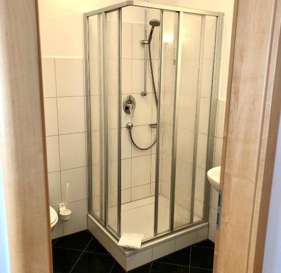 Номер Стандарт, Günter