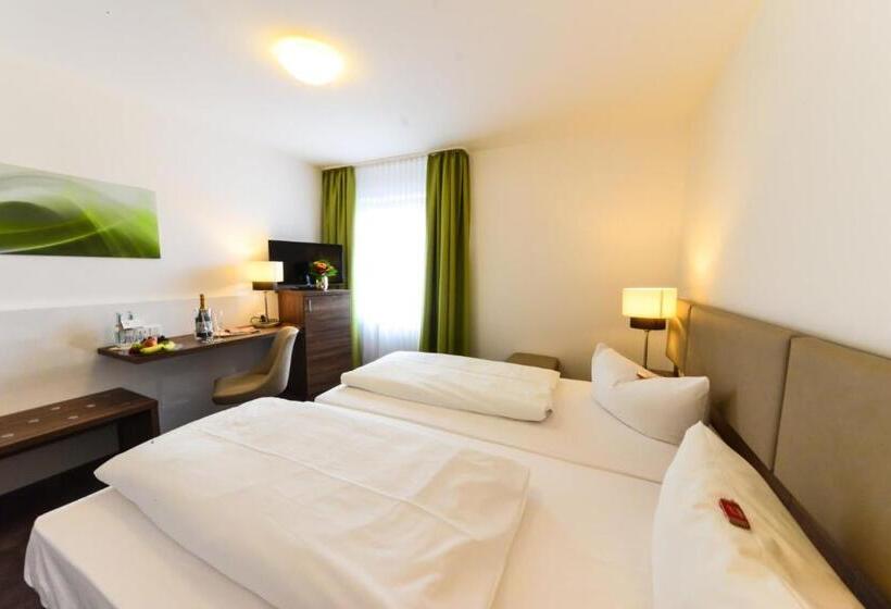 Номер Комфорт, Günter