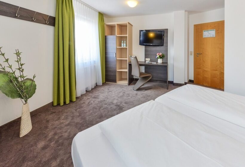 Номер Комфорт, Günter