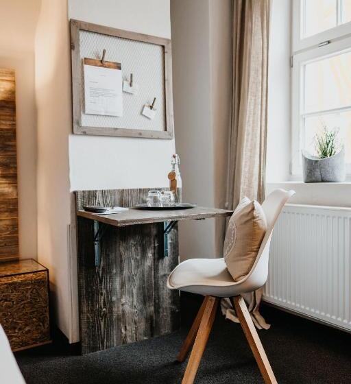 标准间, Goldene Steig