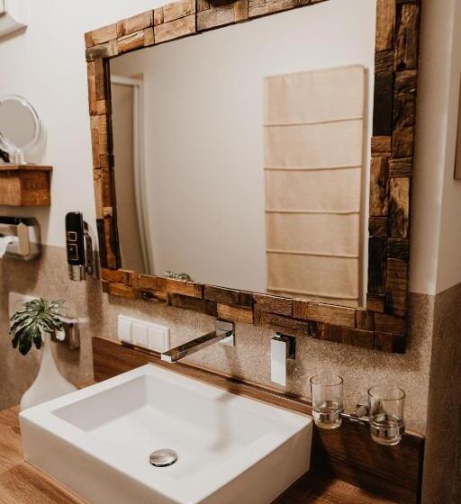 家庭间, Goldene Steig