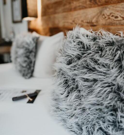 标准单人间, Goldene Steig