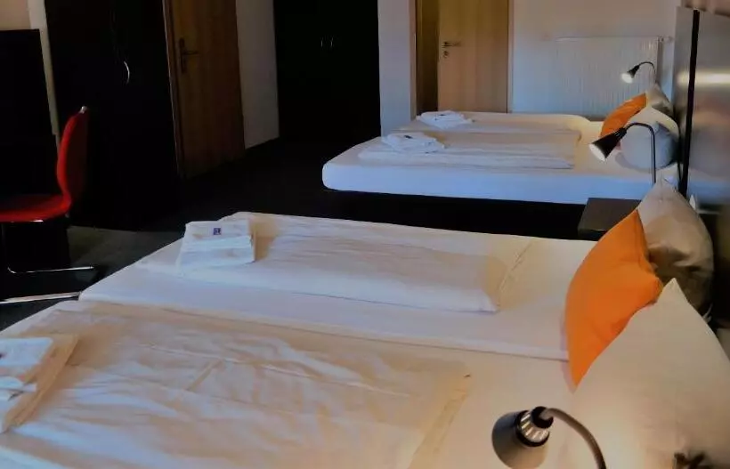 اتاق استاندارد سه نفره, Gs Hotel Mindelheim