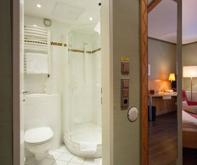 Quarto Estandar, Gude
