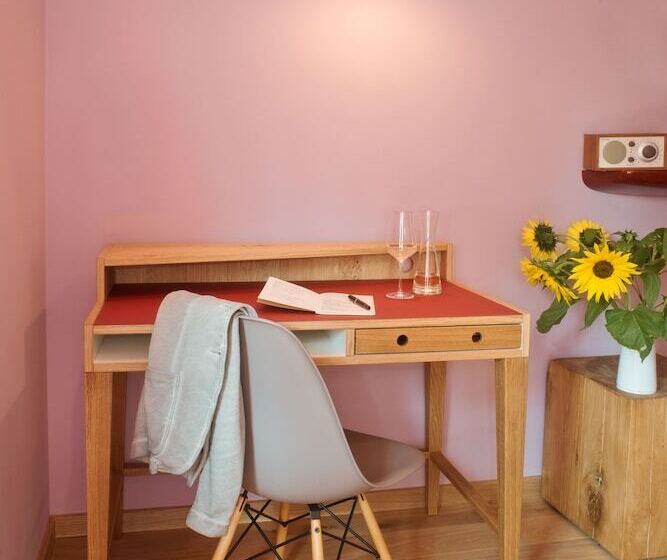 스탠다드 룸, Gude