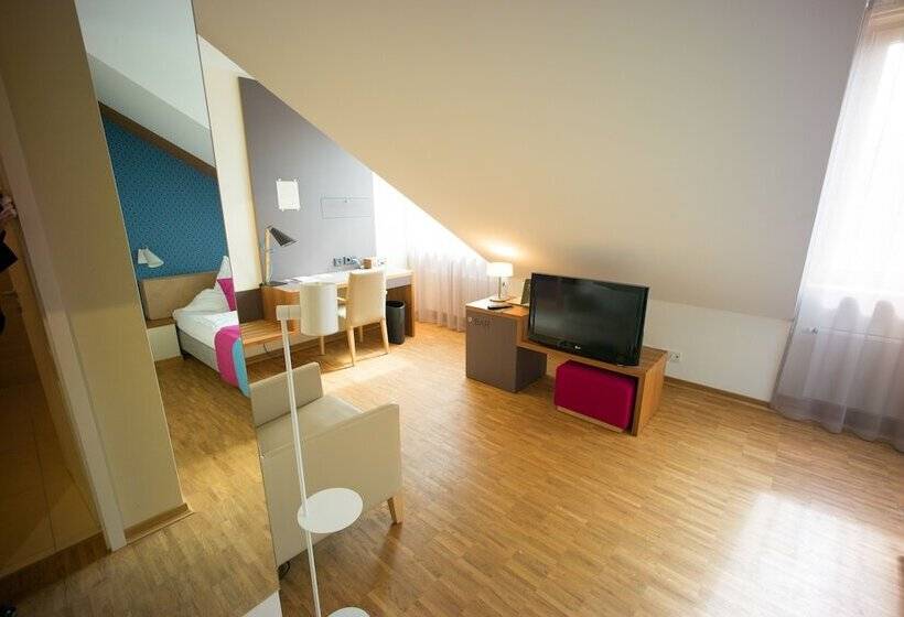 스탠다드 룸, Gude