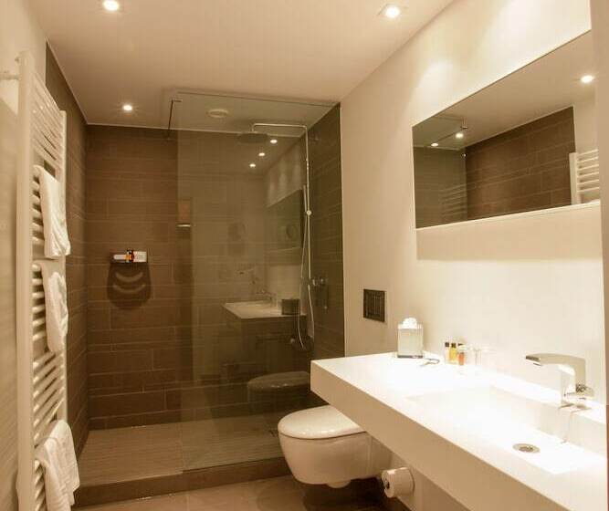 Quarto Deluxe, Gude