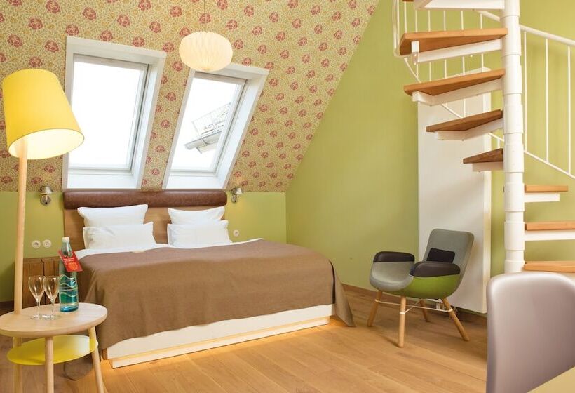 수피리어 룸, Gude