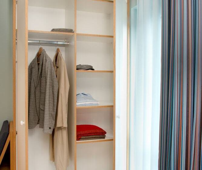 수피리어 룸, Gude