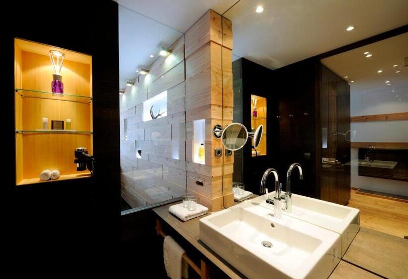 Полулюкс, Hubertus Mountain Refugio Allgäu