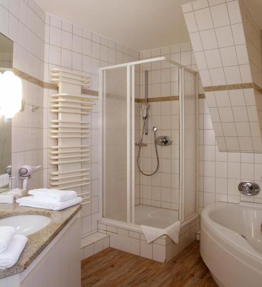 标准单人间, Im Haus Zur Hanse