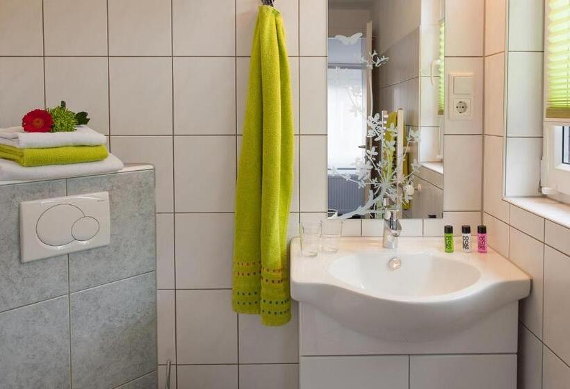 스탠다드 트리플 룸, König